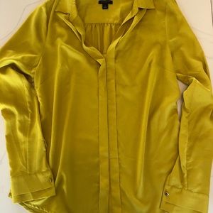 Perfect pop of color for the holidays!